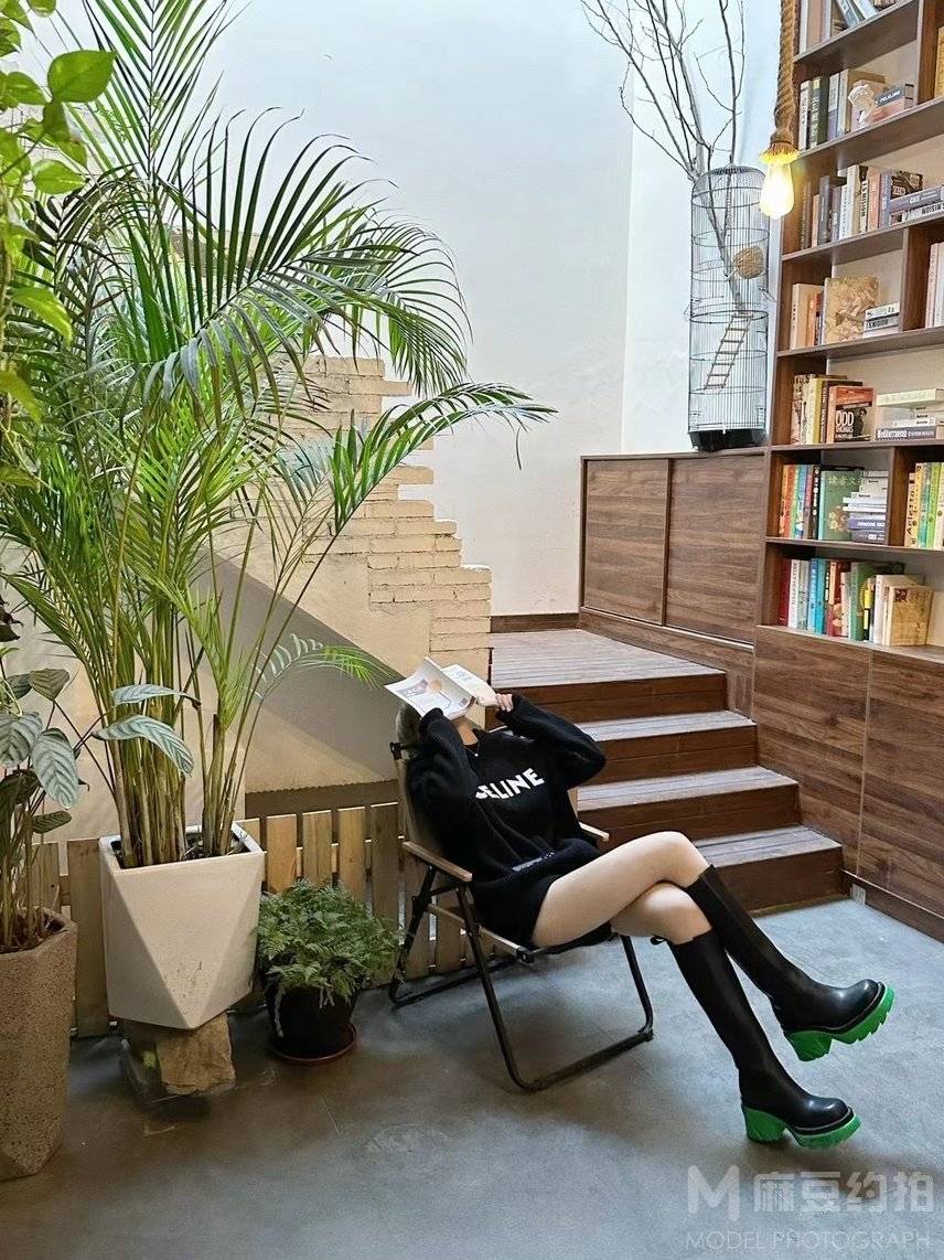 黑白模特
