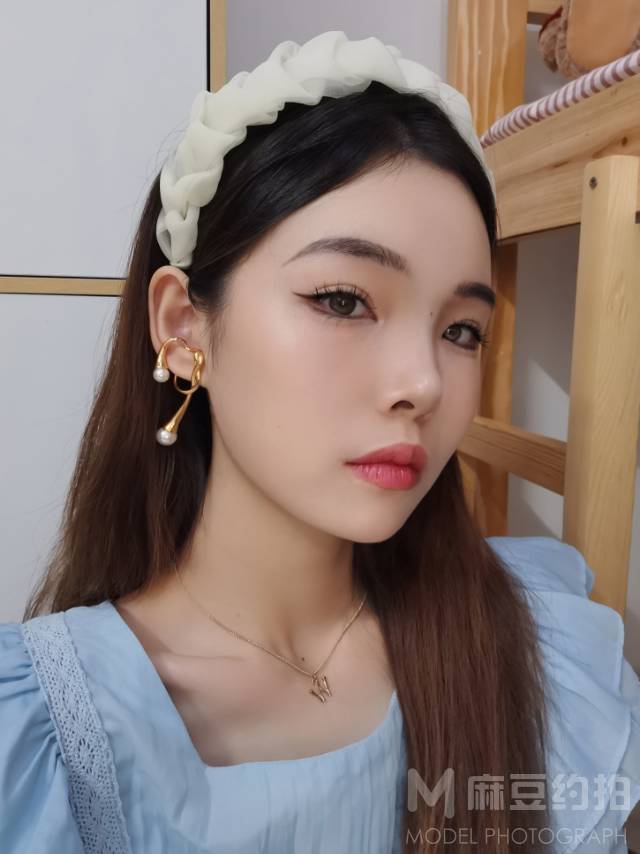 妆容模特