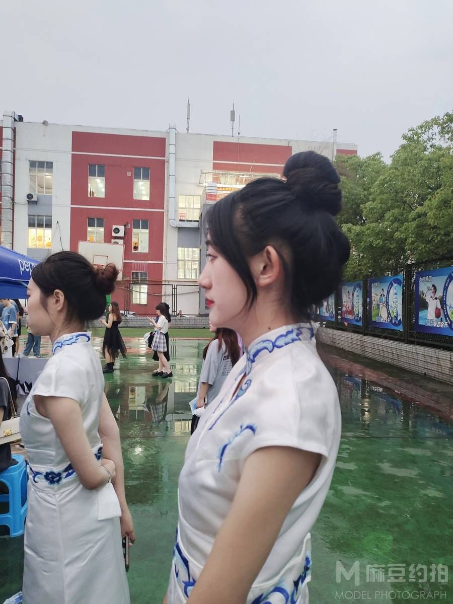 妆容模特