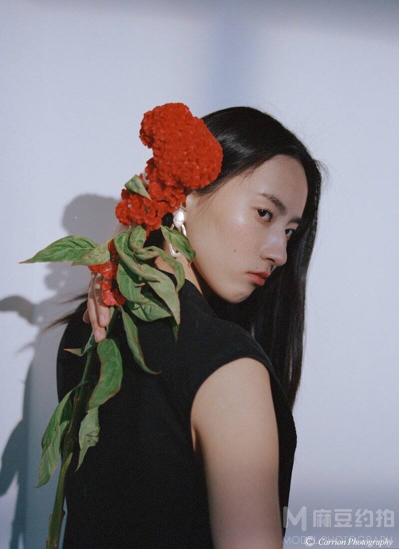 情绪模特