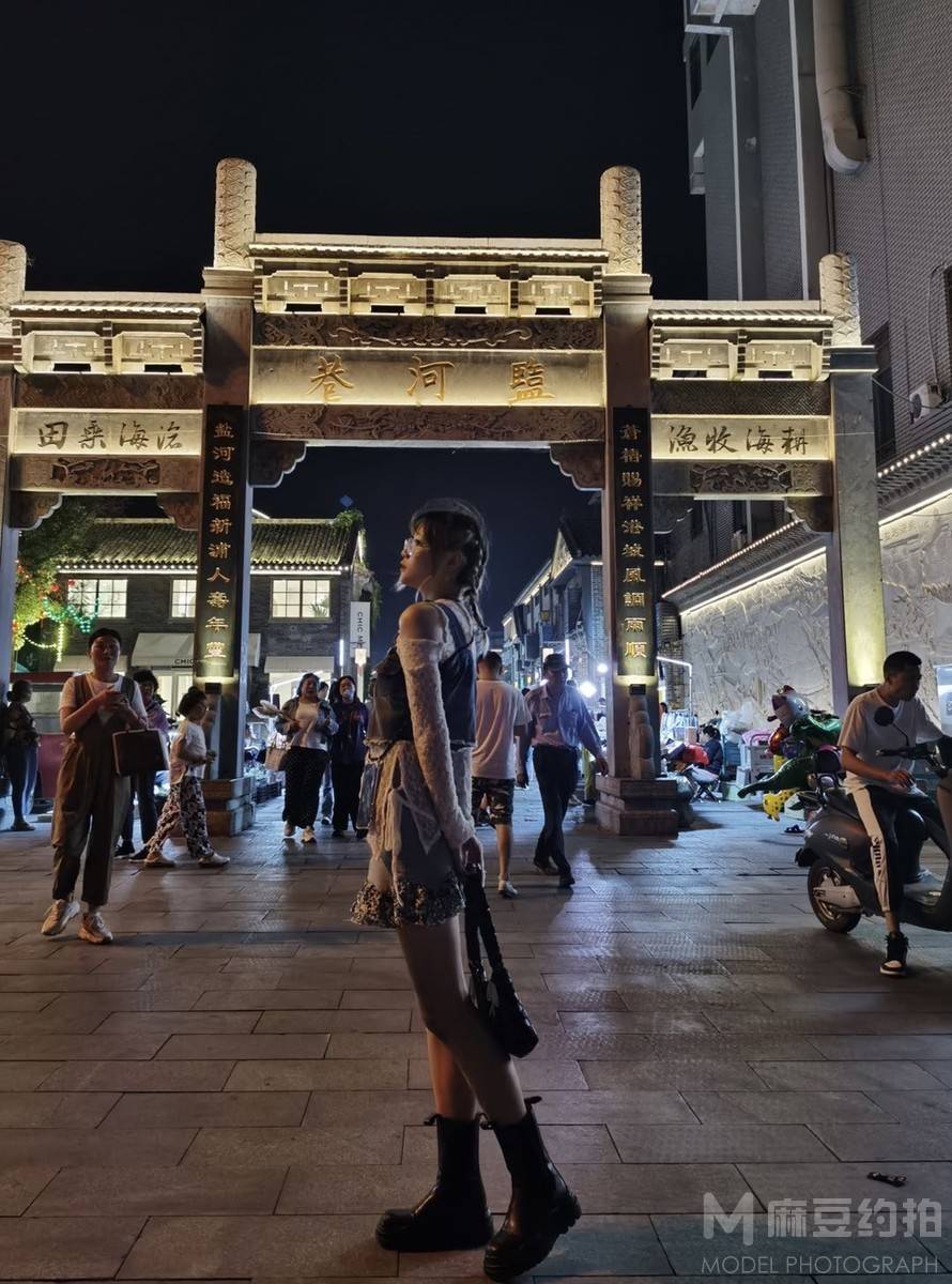 夜景模特