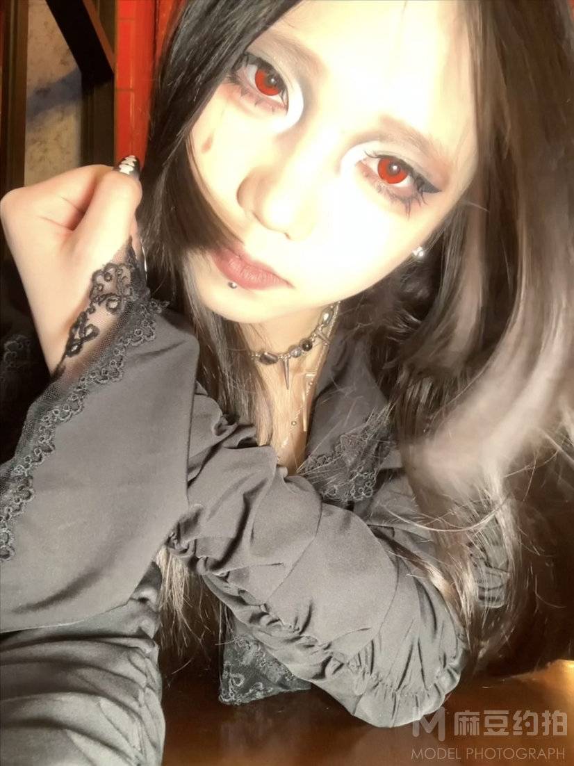 暗黑模特