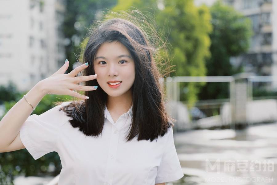 校园模特