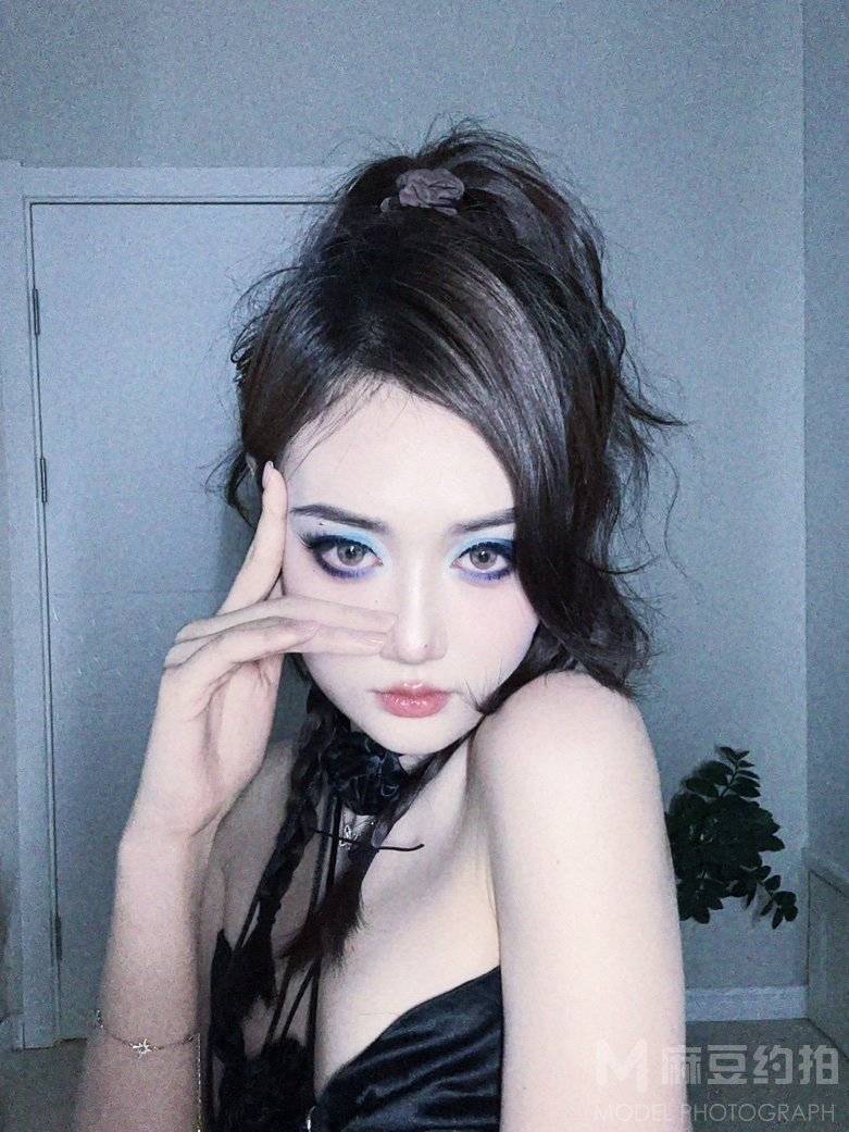 暗黑模特