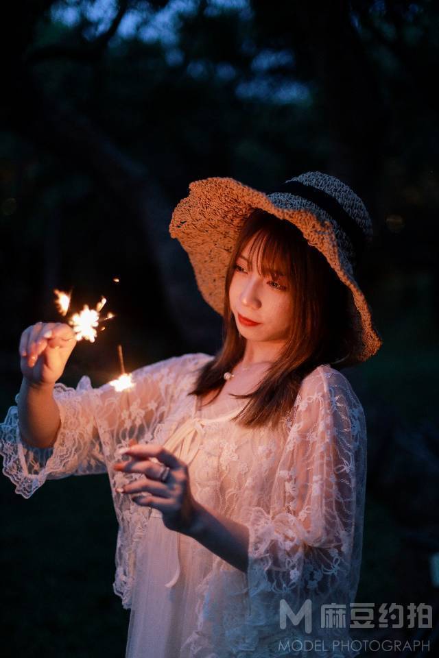 夜景模特