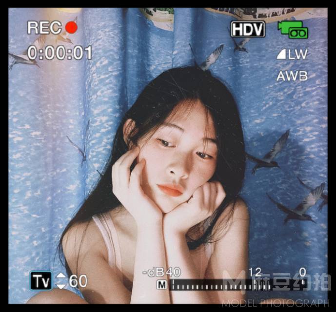 情绪模特