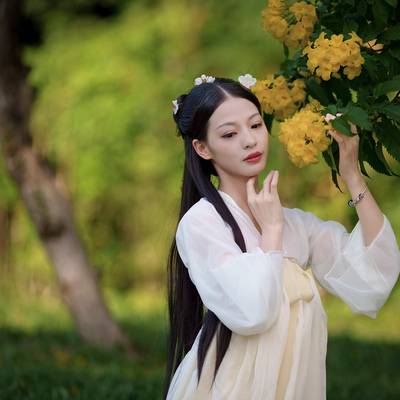 汉服模特