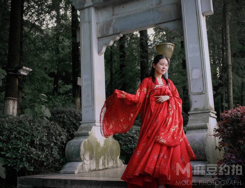汉服模特