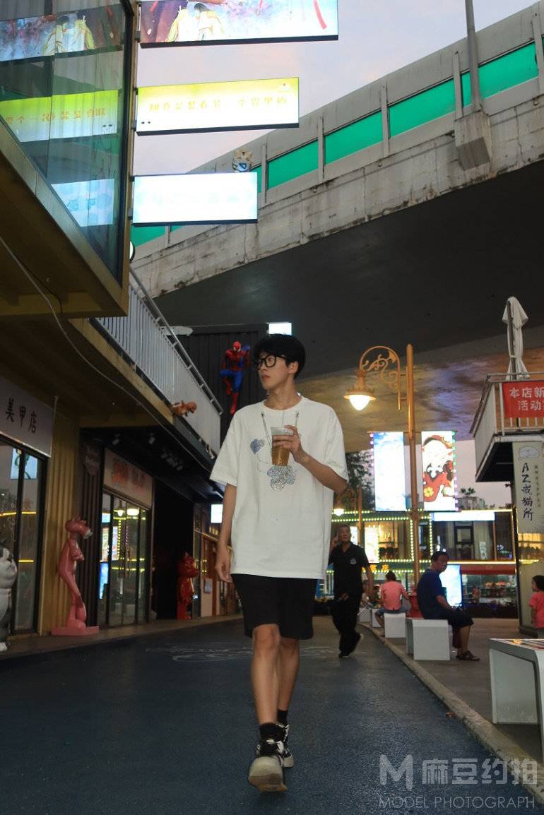清新模特