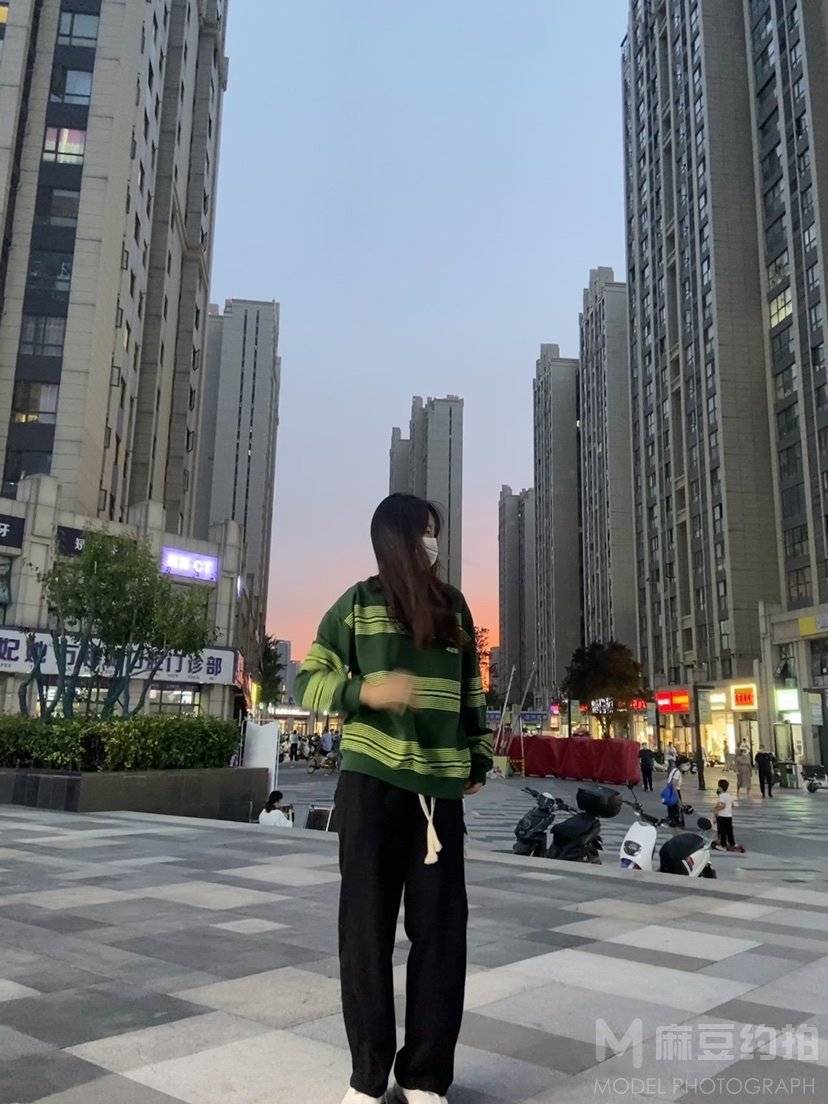 校园模特
