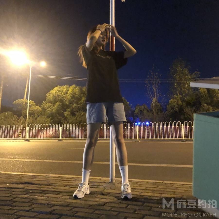 夜景模特