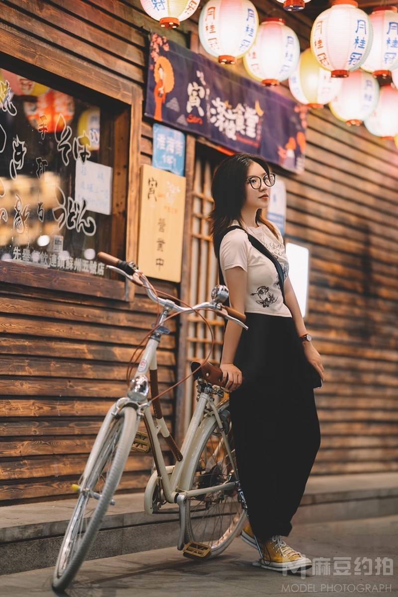 夜景模特