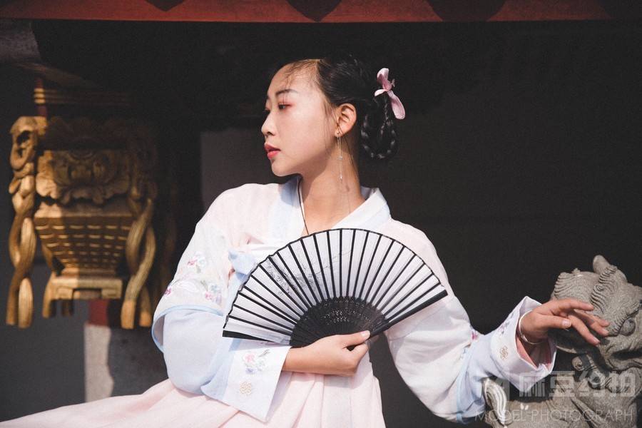 汉服模特