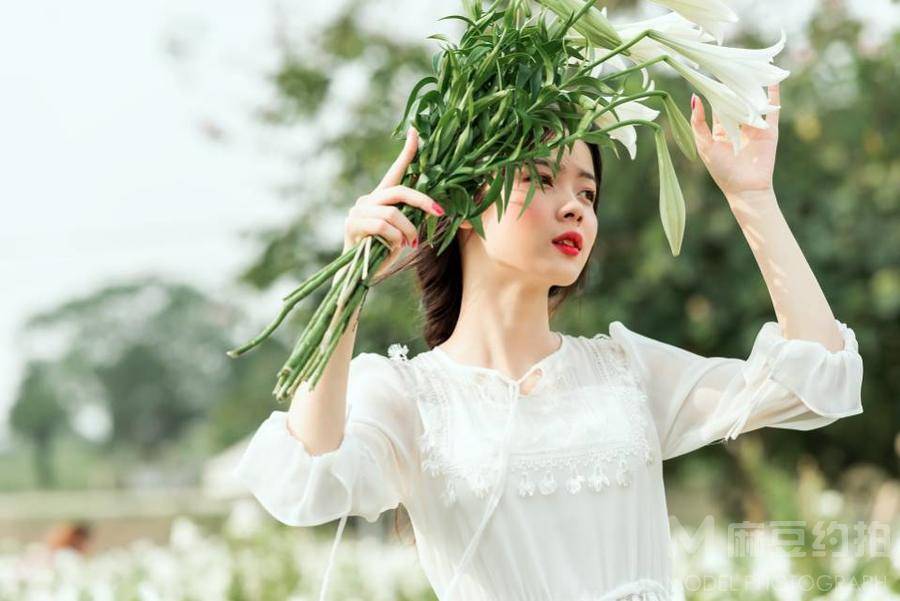 情绪模特