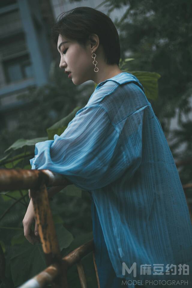 情绪模特