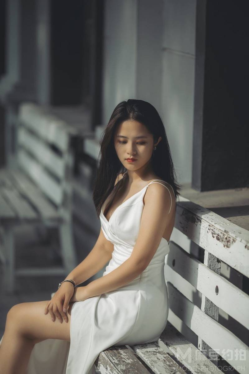黑白模特