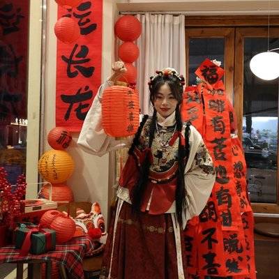汉服模特