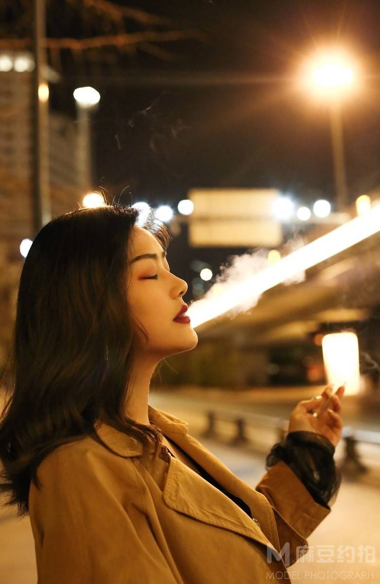 夜景模特