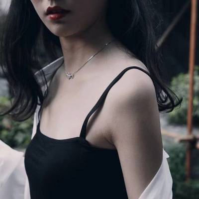 黑白模特