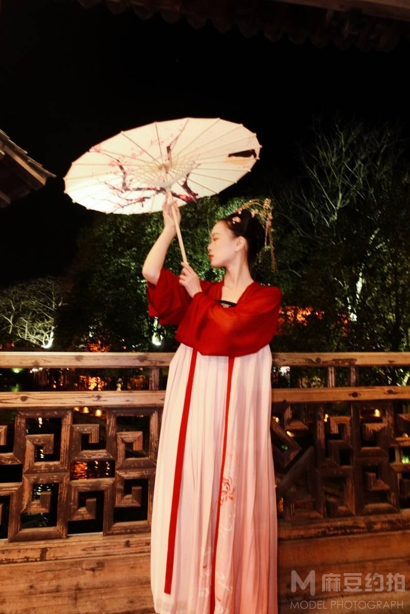 汉服模特