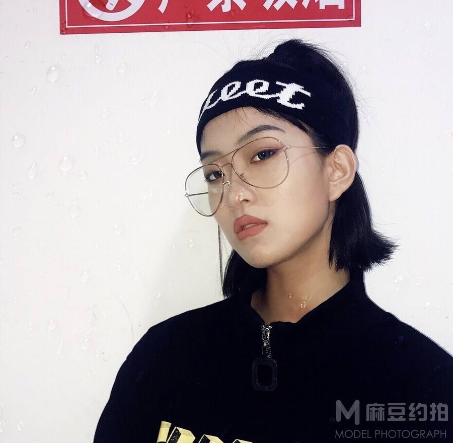 暗黑模特