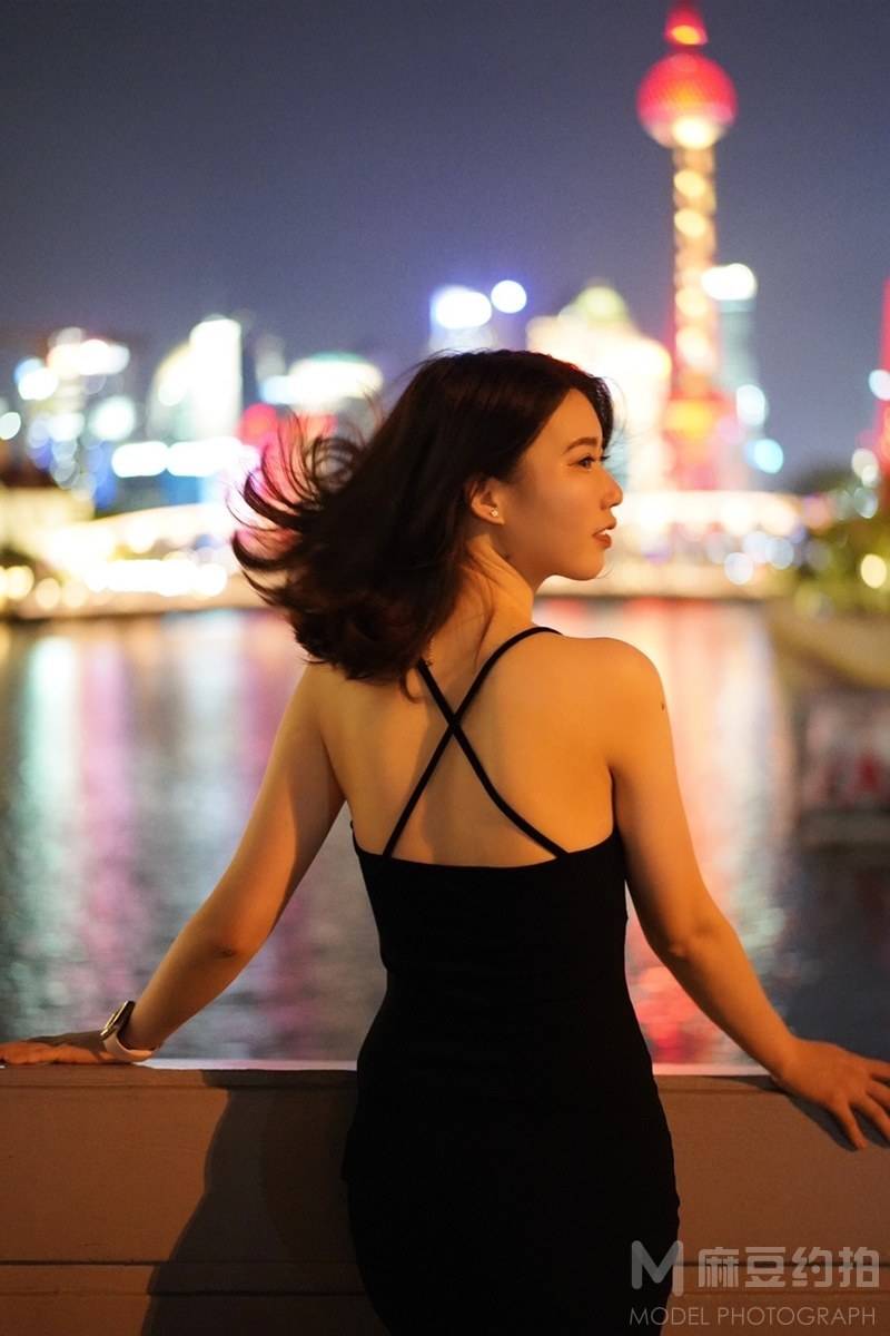 夜景模特