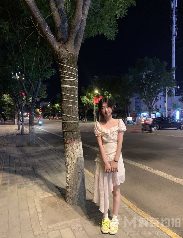 夜景模特