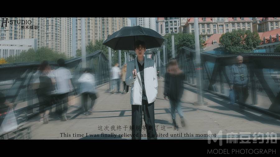 情绪模特