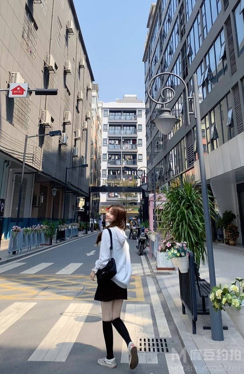 校园模特