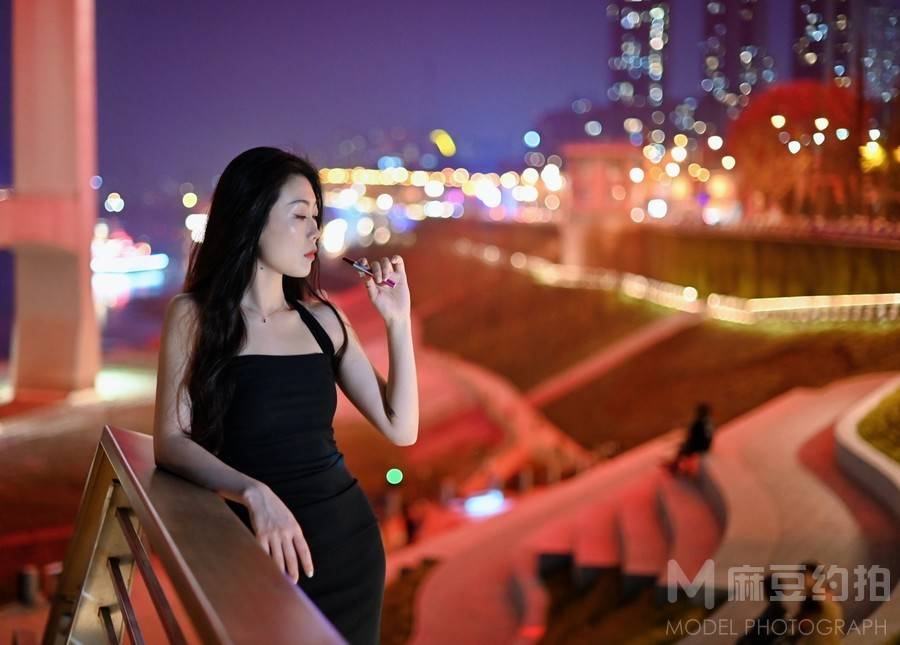 夜景模特