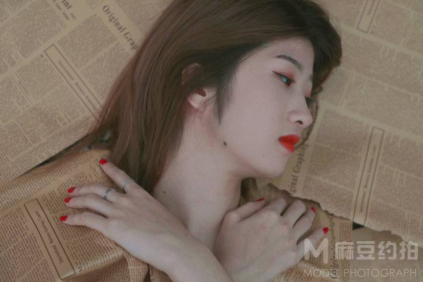 情绪模特
