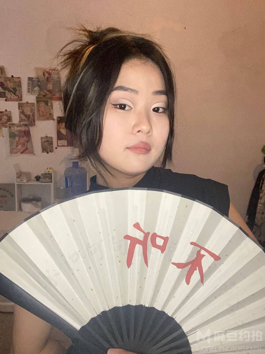 妆容模特