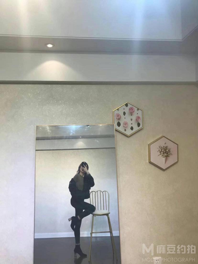 黑白模特