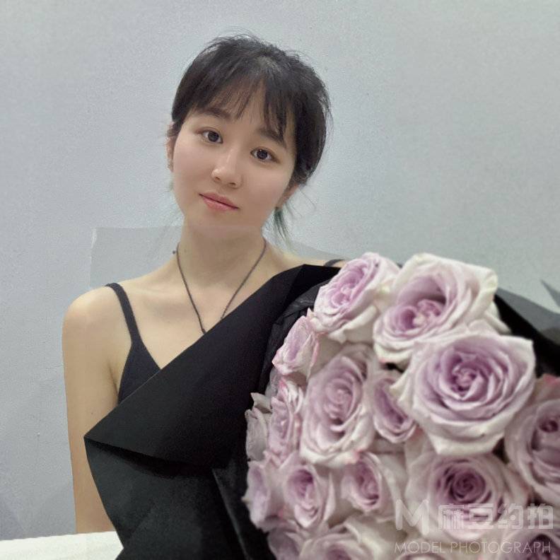 黑白模特