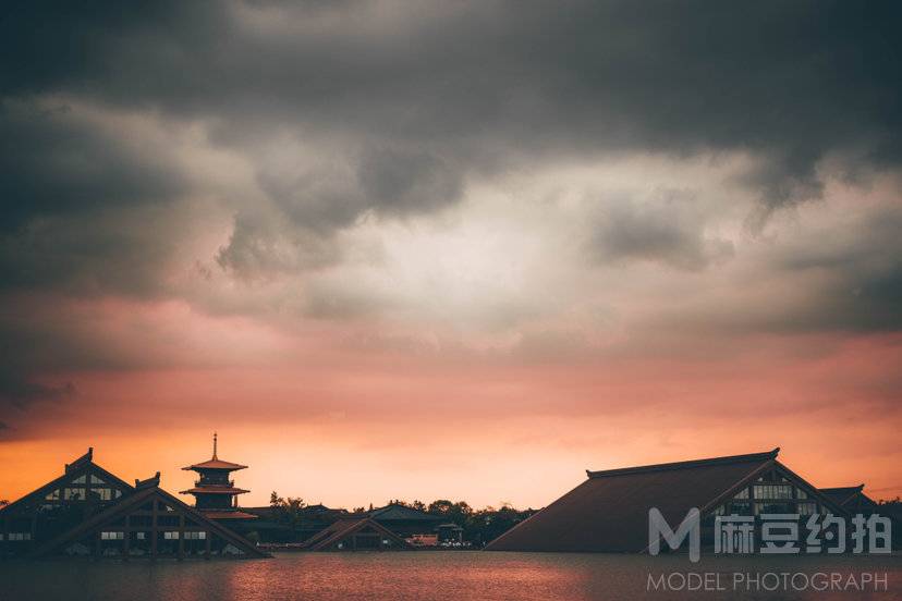 夜景模特