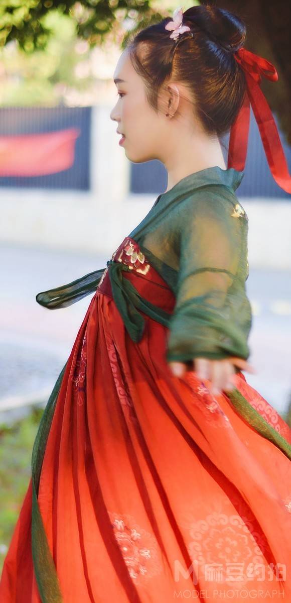 汉服模特