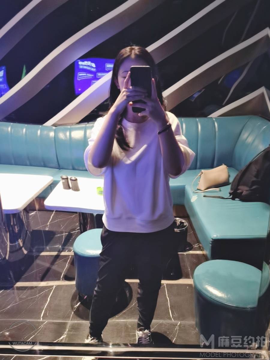黑白模特