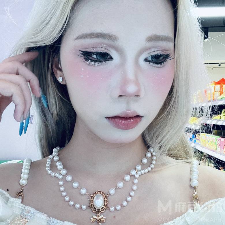妆容模特
