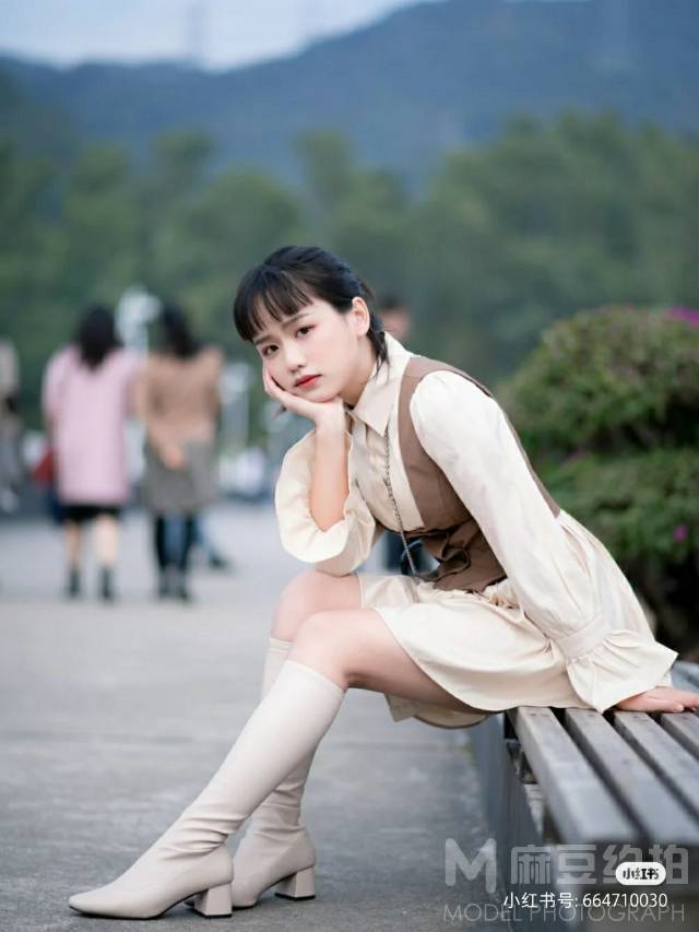 情绪模特