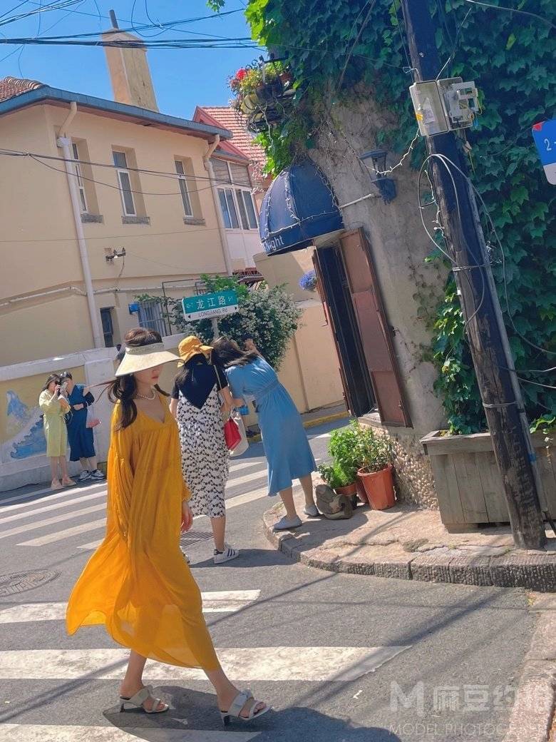 清新模特