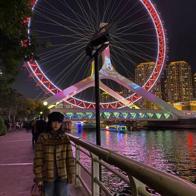 夜景模特
