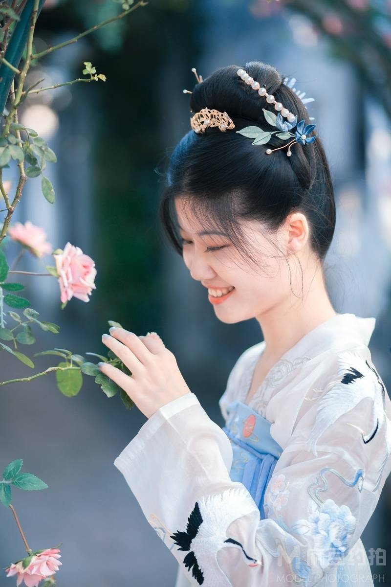 汉服模特
