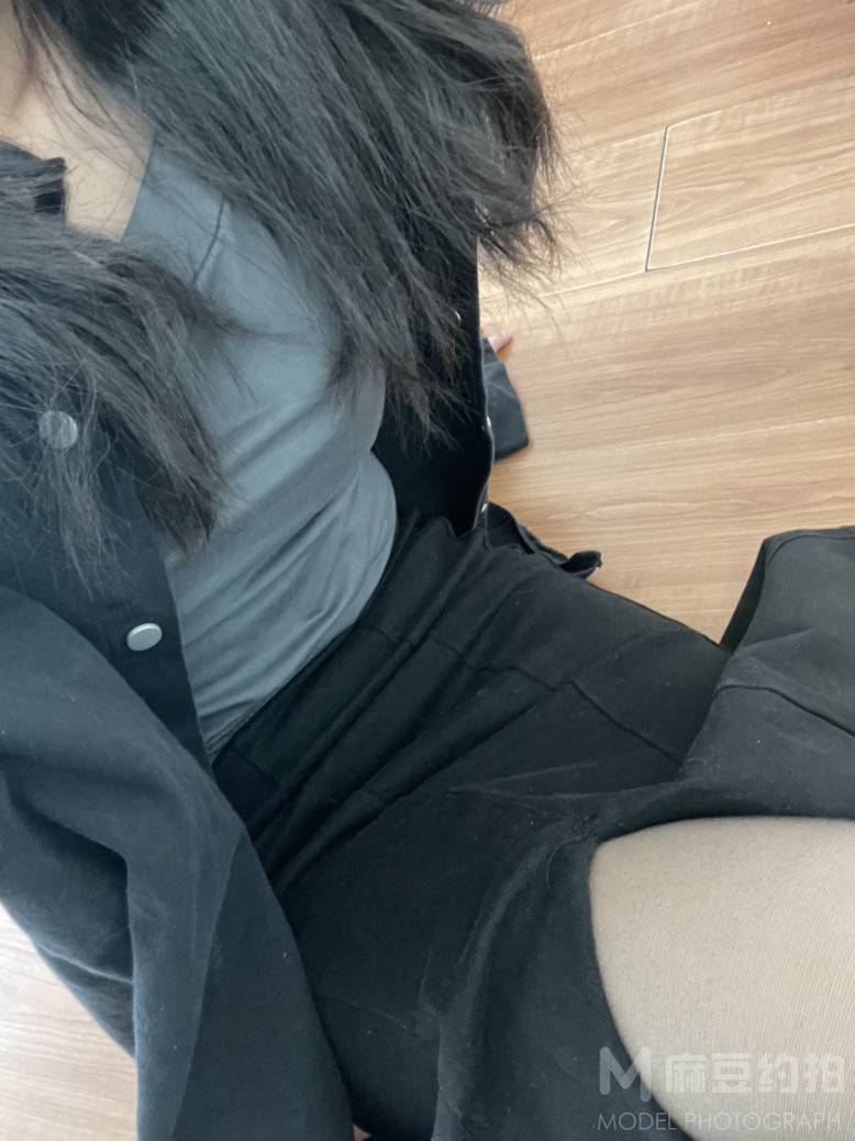 黑白模特