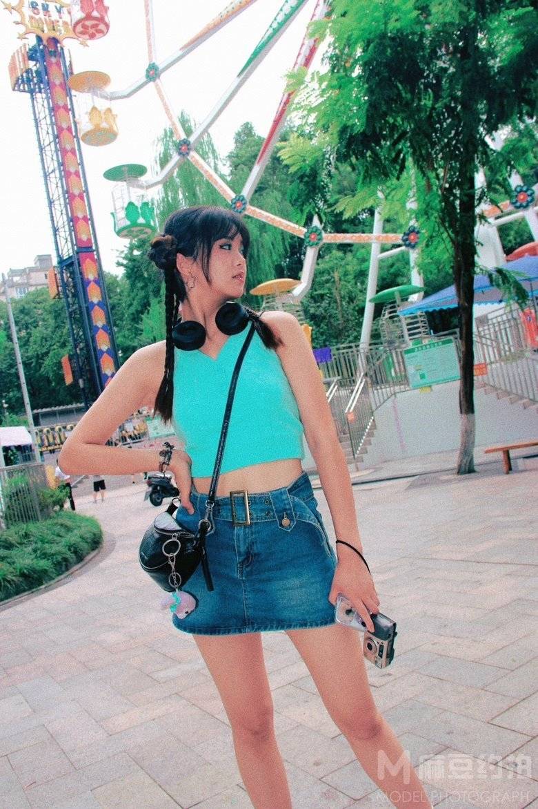 情绪模特