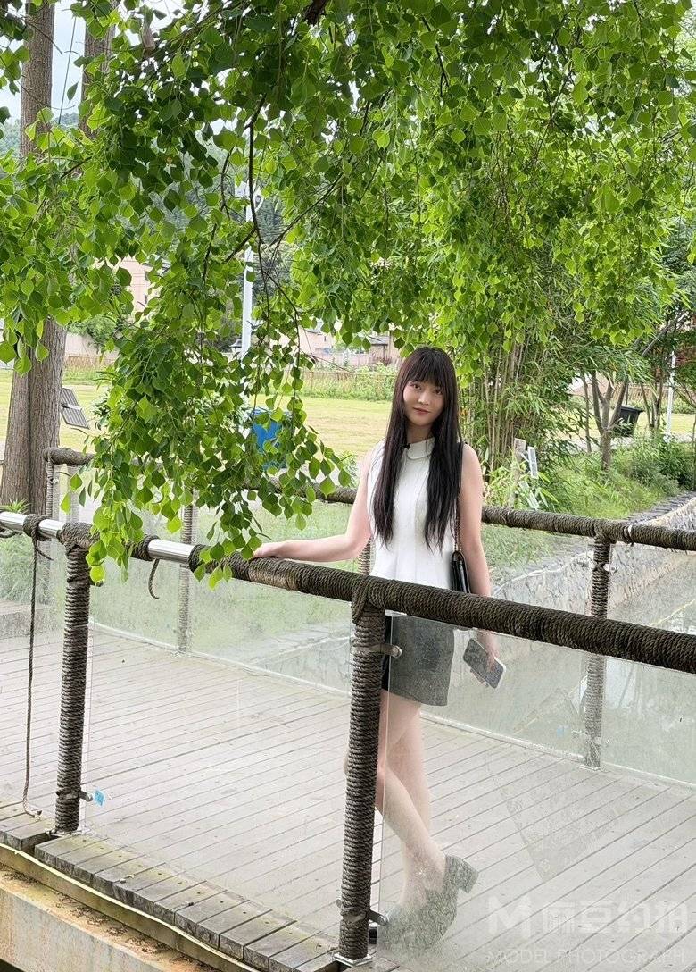 胶片模特