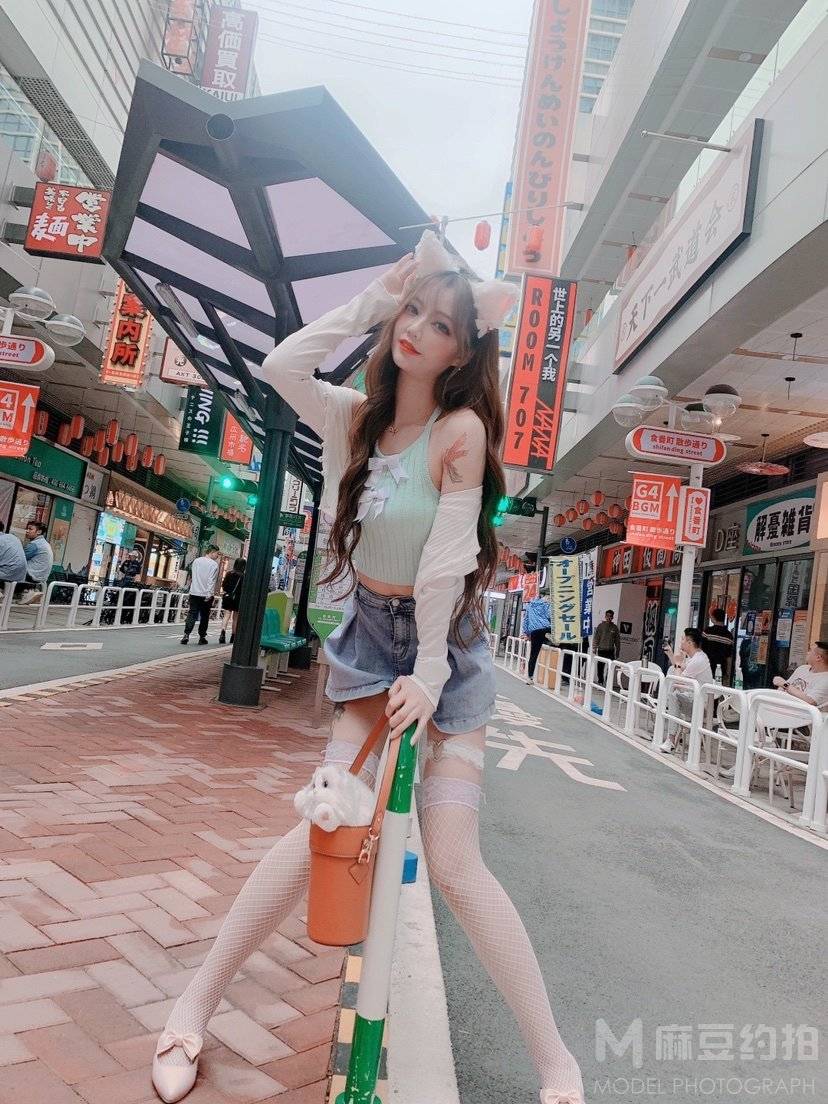 校园模特