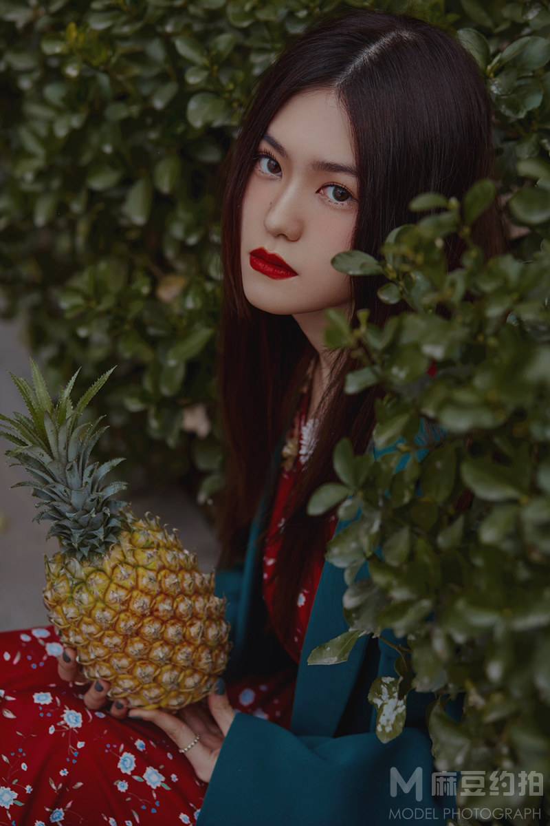 情绪模特
