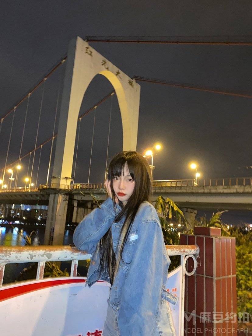 夜景模特