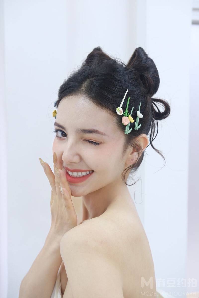 妆容模特