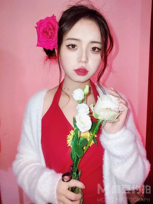 妆容模特